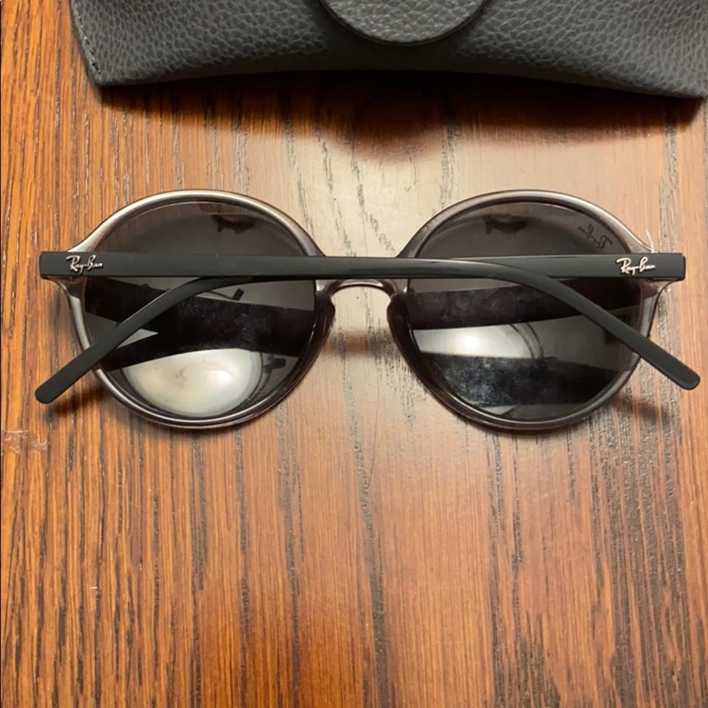 Ray Ban Sunglasses - Picture 3 of 6